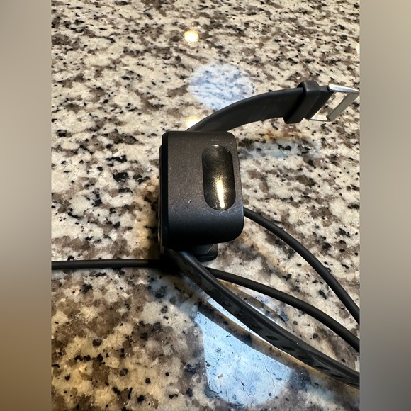 Fitbit Versa - Picture 9 of 12